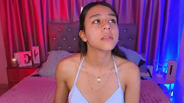 Emiily Scott1 online show from May 6, 2:59 am
