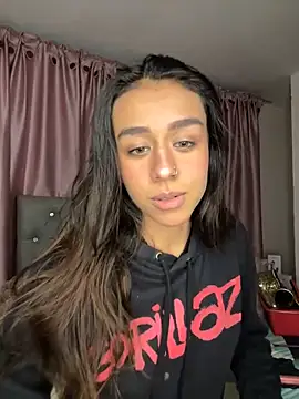 Emiily Scott1 online show from April 15, 10:54 pm