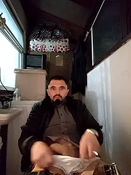 Snapshot of erbod_Johnny chatting on September 23, 11:01 pm erbod Johnny online show from September 23, 11:01 pm