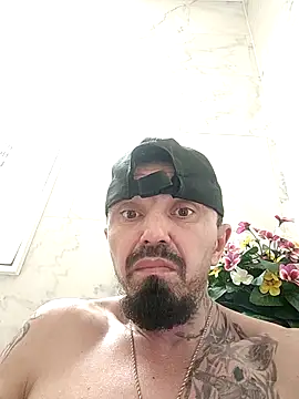 erbod Johnny online show from December 1, 4:19 pm