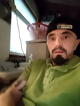 Snapshot of erbod_Johnny chatting on September 21, 2:39 am erbod Johnny online show from September 21, 2:39 am