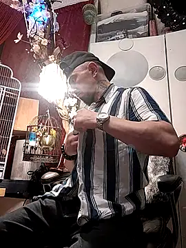 erbod Johnny online show from November 6, 11:09 pm