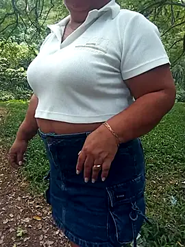 HORNY MATURE25 online show from October 19, 5:37 pm