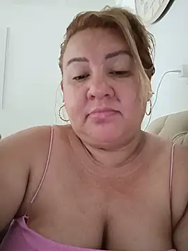 Snapshot of HORNY_MATURE25 chatting on July 9, 5:56 pm HORNY MATURE25 online show from July 9, 5:56 pm