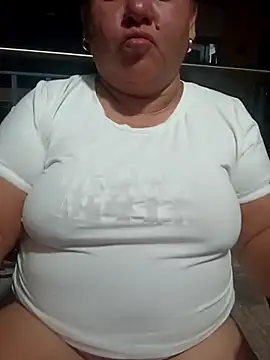 HORNY MATURE25 online show from March 18, 1:02 am