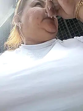 HORNY MATURE25 online show from May 5, 7:17 pm