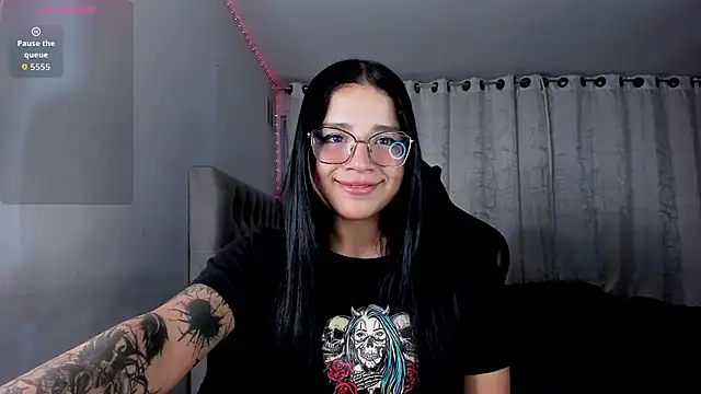 aliice walker  online show from January 6, 10:58 pm