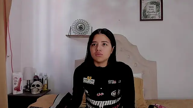 aliice walker  online show from October 1, 12:42 pm