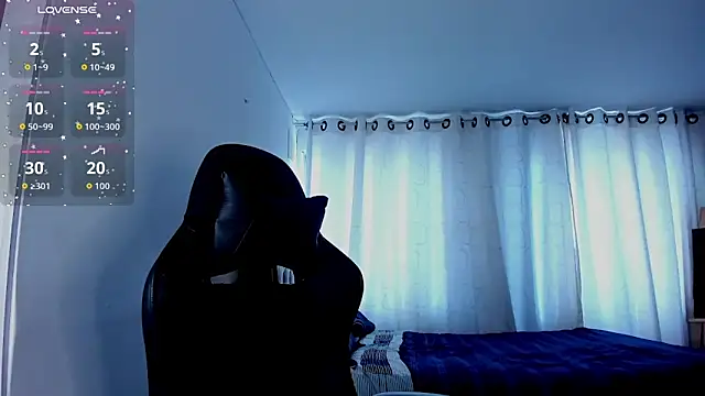 Snapshot of aliice_walker_ chatting on November 7, 3:16 pm aliice walker online show from November 7, 3:16 pm