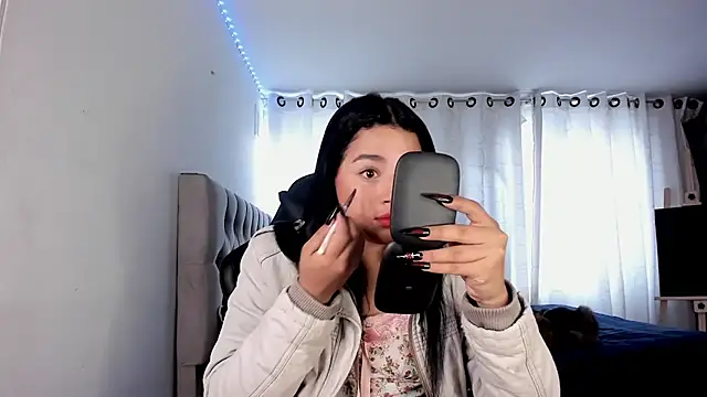 Snapshot of aliice_walker_ chatting on October 24, 1:32 pm aliice walker online show from October 24, 1:32 pm