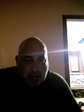 Snapshot of Paolino_8316 chatting on April 27, 10:41 pm Paolino 8316 online show from April 27, 10:41 pm