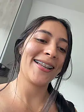 Sophie  Foxxx online show from May 16, 9:36 pm