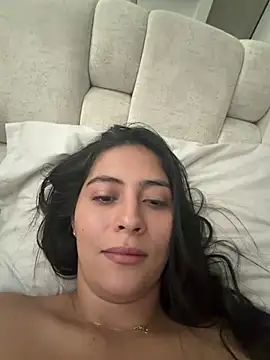 Snapshot of Sophie__Foxxx chatting on June 13, 6:17 pm Sophie Foxxx online show from June 13, 6:17 pm