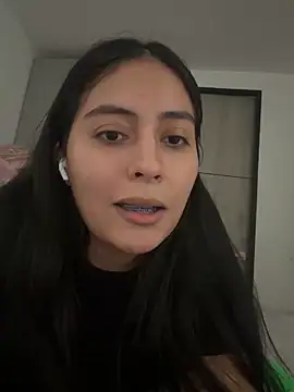 Sophie  Foxxx online show from April 15, 9:48 pm