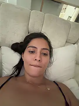 Snapshot of Sophie__Foxxx chatting on June 19, 8:14 pm Sophie Foxxx online show from June 19, 8:14 pm