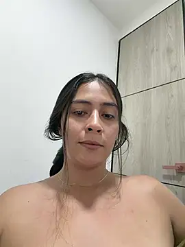 Snapshot of Sophie__Foxxx chatting on June 26, 1:55 am Sophie Foxxx online show from June 26, 1:55 am