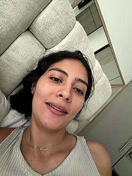 Sophie  Foxxx online show from December 18, 3:27 pm