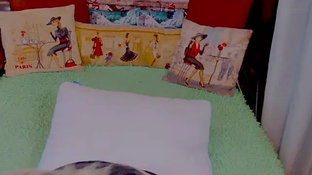 Snapshot of stiphlermom chatting on December 22, 3:34 pm stiphlermom online show from December 22, 3:34 pm