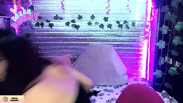 Roxanbunny1 online show from March 21, 8:24 pm