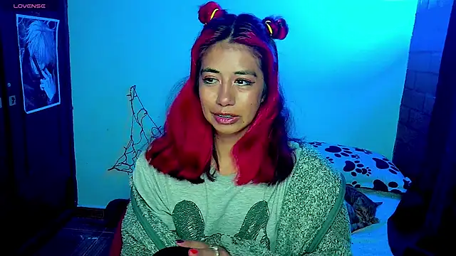 Snapshot of Roxanbunny1 chatting on October 22, 2:44 am Roxanbunny1 online show from October 22, 2:44 am