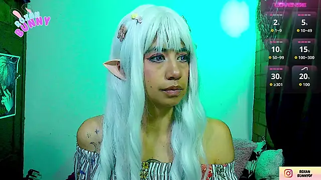 Snapshot of Roxanbunny1 chatting on November 25, 5:08 am Roxanbunny1 online show from November 25, 5:08 am