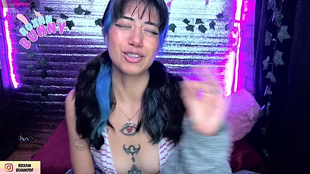 Roxanbunny1 online show from March 16, 5:37 am
