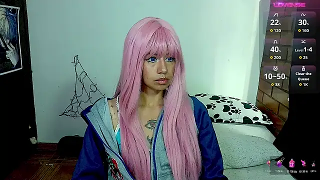 Snapshot of Roxanbunny1 chatting on October 23, 9:02 pm Roxanbunny1 online show from October 23, 9:02 pm