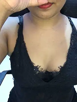 Rose Olivia online show from March 8, 3:48 pm