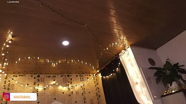 kisstarxxx online show from November 7, 4:17 am