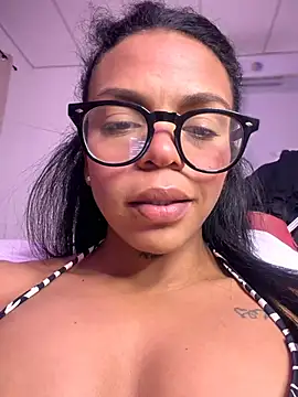 Snapshot of Charly_ chatting on June 28, 2:51 am Charly online show from June 28, 2:51 am