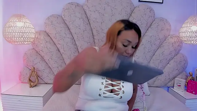 dalila salazar online show from March 24, 2:44 am