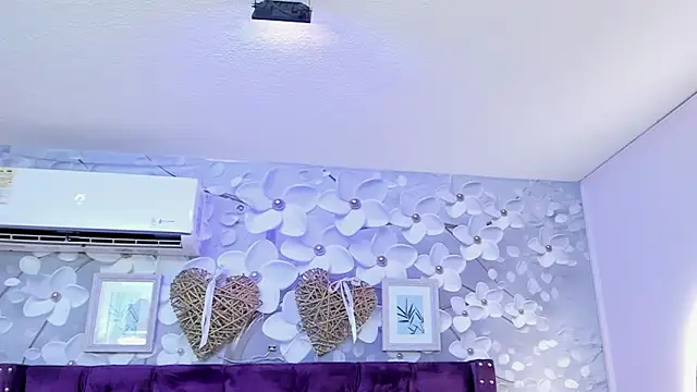 Snapshot of dalila_salazar chatting on May 31, 2:39 am dalila salazar online show from May 31, 2:39 am