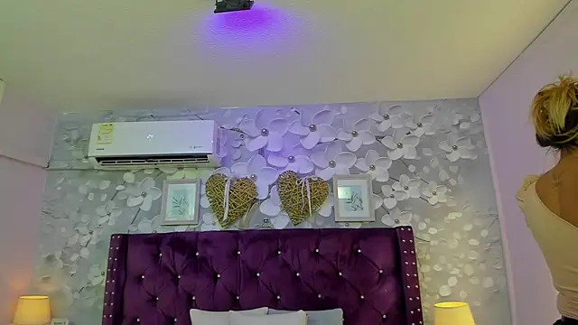 Snapshot of dalila_salazar chatting on June 5, 12:37 am dalila salazar online show from June 5, 12:37 am