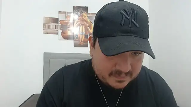 sebastianbigxxx online show from April 28, 6:12 pm