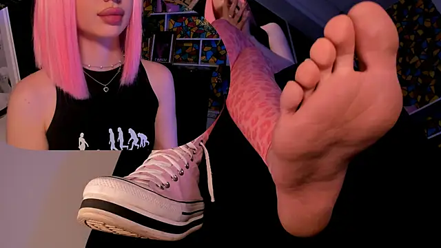 DorothyGilbert1 online show from March 6, 4:38 pm