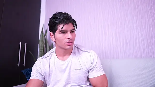 wild col  online show from April 18, 11:16 pm