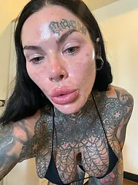 claudiacvc95 online show from May 21, 8:01 am