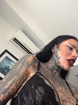claudiacvc95 online show from June 20, 7:02 am