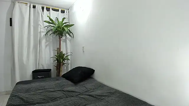 Lia-y-felipe online show from February 26, 11:49 pm