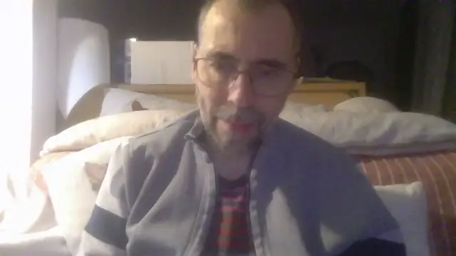 ptitcanard60600 online show from December 4, 10:53 pm