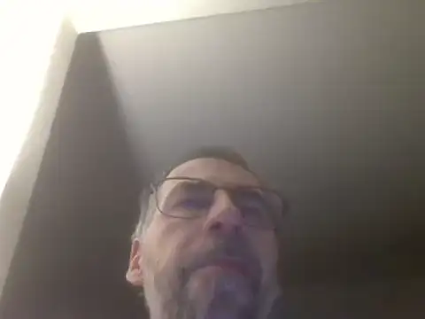 Snapshot of ptitcanard60600 chatting on January 27, 10:38 pm ptitcanard60600 online show from January 27, 10:38 pm