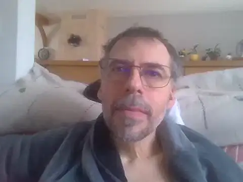 Snapshot of ptitcanard60600 chatting on February 22, 1:57 pm ptitcanard60600 online show from February 22, 1:57 pm