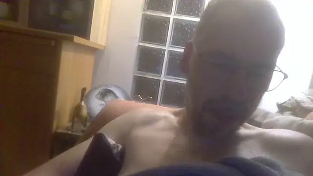 Snapshot of ptitcanard60600 chatting on September 18, 10:35 pm ptitcanard60600 online show from September 18, 10:35 pm