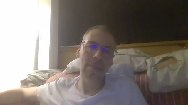 Snapshot of ptitcanard60600 chatting on September 21, 8:47 pm ptitcanard60600 online show from September 21, 8:47 pm