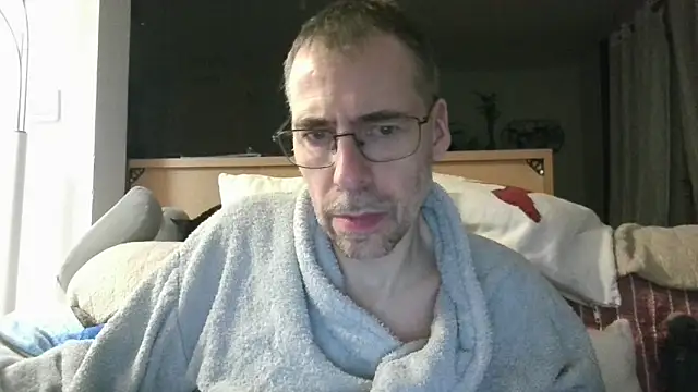 ptitcanard60600 online show from March 9, 9:29 pm