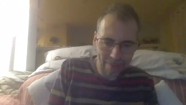 Snapshot of ptitcanard60600 chatting on September 28, 9:44 pm ptitcanard60600 online show from September 28, 9:44 pm
