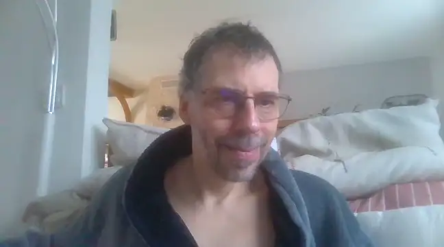 Snapshot of ptitcanard60600 chatting on February 27, 3:26 pm ptitcanard60600 online show from February 27, 3:26 pm