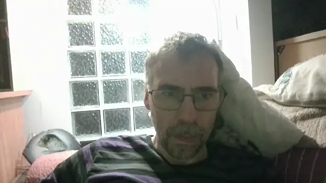 ptitcanard60600 online show from April 12, 9:29 pm