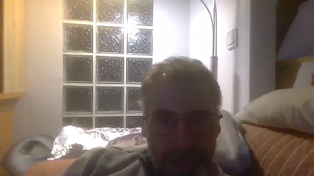 ptitcanard60600 online show from December 1, 10:43 pm