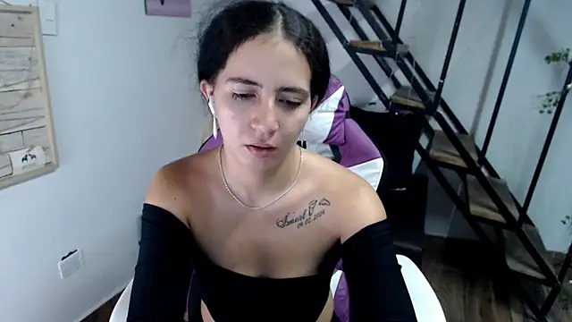 samantha baby  online show from November 8, 7:17 pm